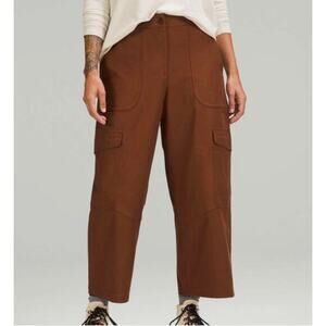 Lululemon Light Utilitech Cargo Pocket High Rise Crop Barrel Pants Wide‎ Leg